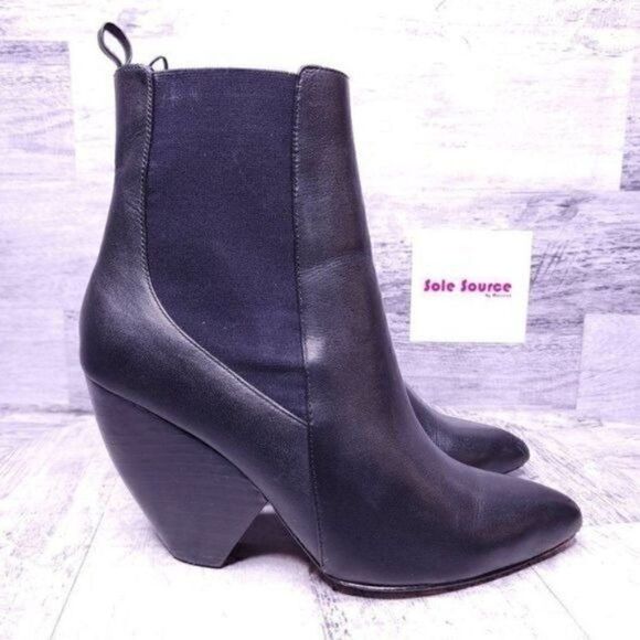 Aska Cone Heeled Pointed Pull on Leather Chelsea Boot Black sz 38 Women's sz 8 - Picture 1 of 8